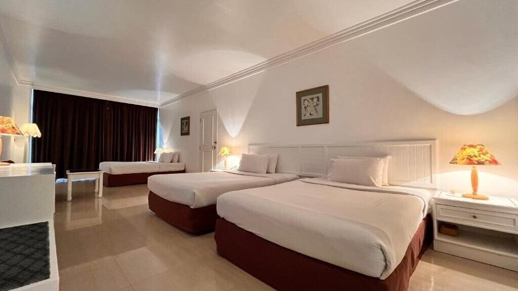 Фото Ambassador City Jomtien Ocean Wing 4*