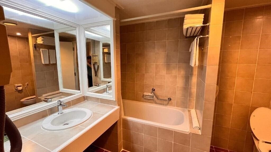 Картинка Ambassador City Jomtien Ocean Wing 4*