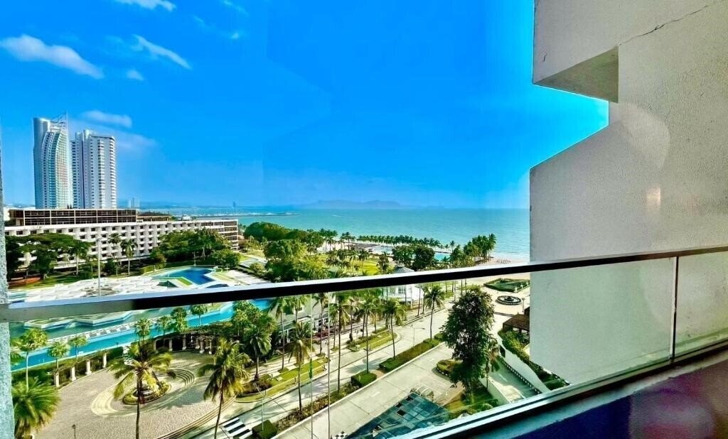 Картинка Ambassador City Jomtien Ocean Wing 4*