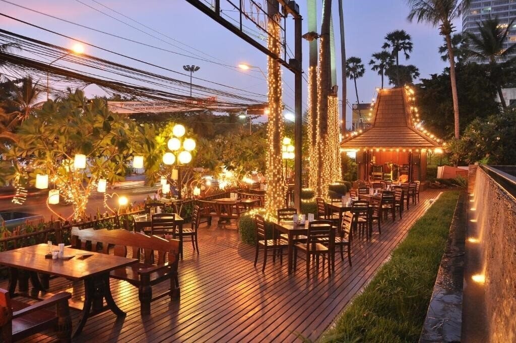 Фотография Jomtien Palm Beach Hotel & Resort 4*