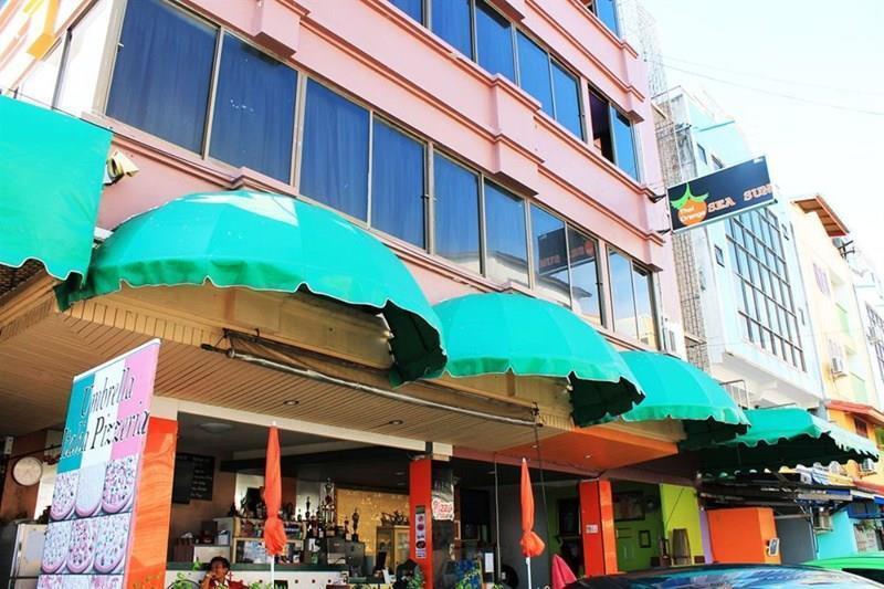 Отель 12 Month 2*