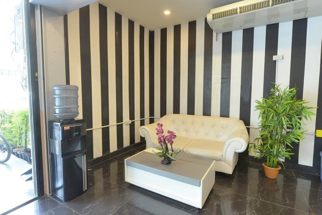 Chaplin Inn 2* фотосуреті