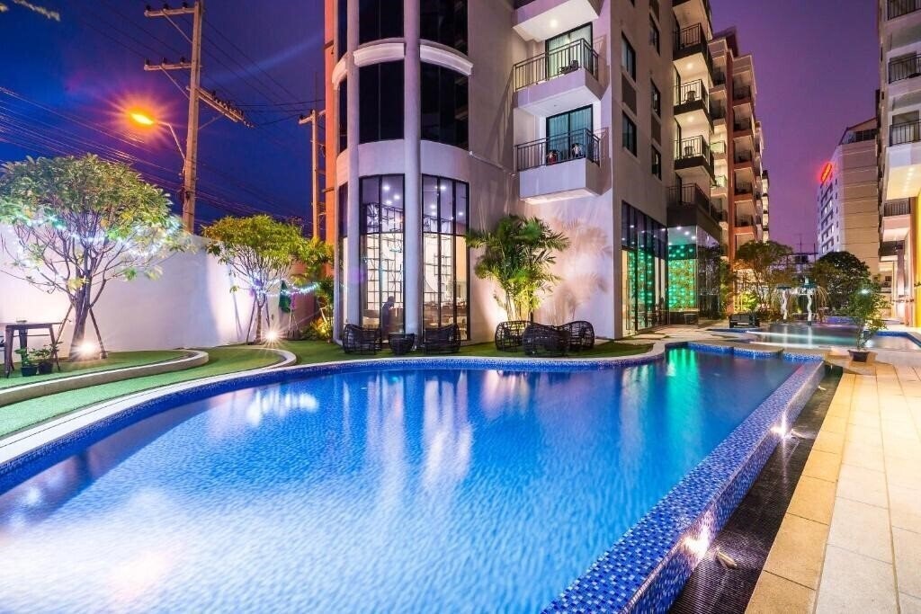 Citrus Grande Hotel Pattaya 5* қонақ үйі
