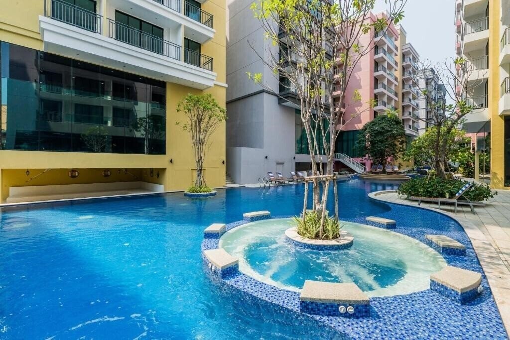 Citrus Grande Hotel Pattaya 5* суреті