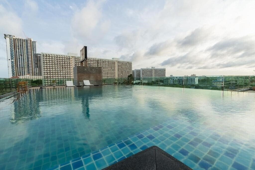 Фото Tribe Hotel Pattaya 3*
