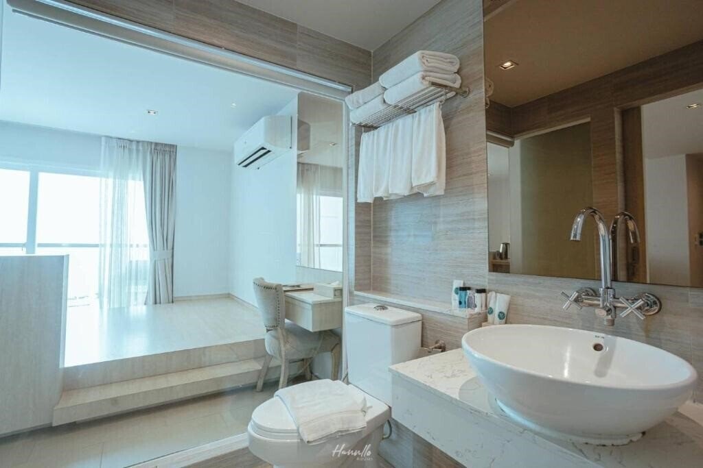 Фотография Worita Cove Hotel 4*