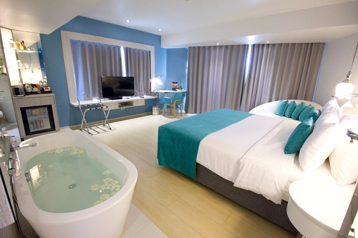 Grand Scenaria Hotel 4* қонақ үйі