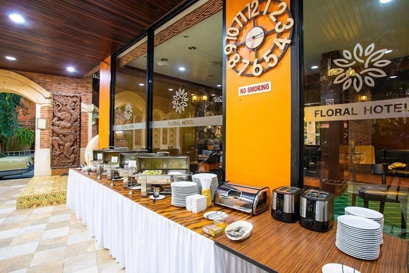 Фото Floral Hotel Dolphin Circle Pattaya 4*