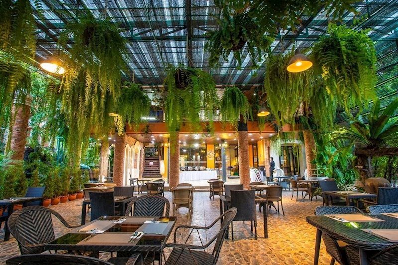 Floral Hotel Dolphin Circle Pattaya 4* фотосуреті