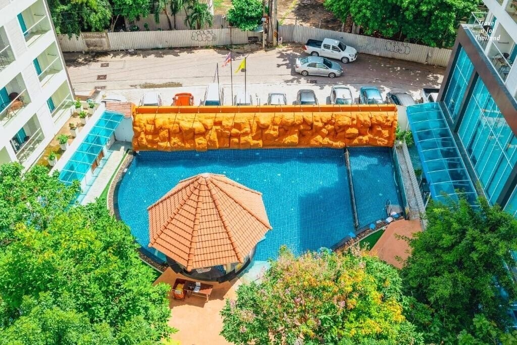 Centara Pattaya 4* суреті