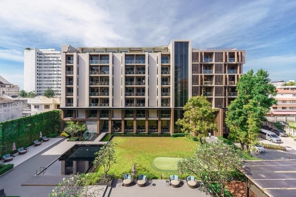 Отель Fifth Pattaya Jomtien 4*