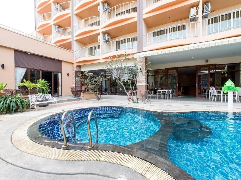 Картинка Siam Platinum Pattaya Hotel 3*