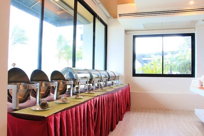 Golden Dragon Beach Pattaya 4* суреті