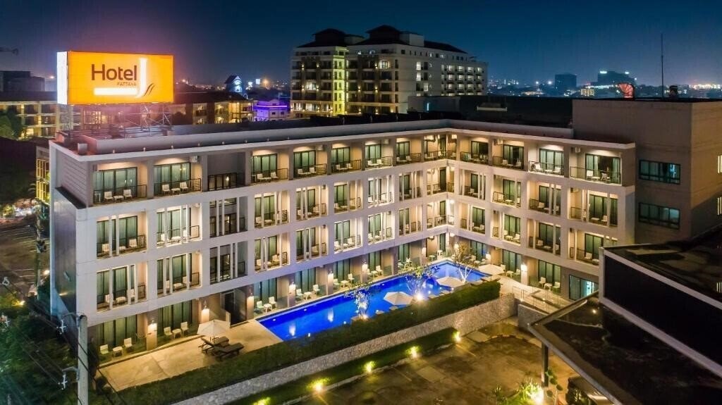 Отель Hotel J Residence 4*