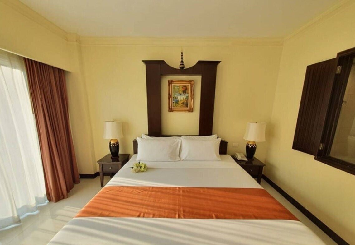 Chateau En Ville Pattaya + 3* фотосуреті