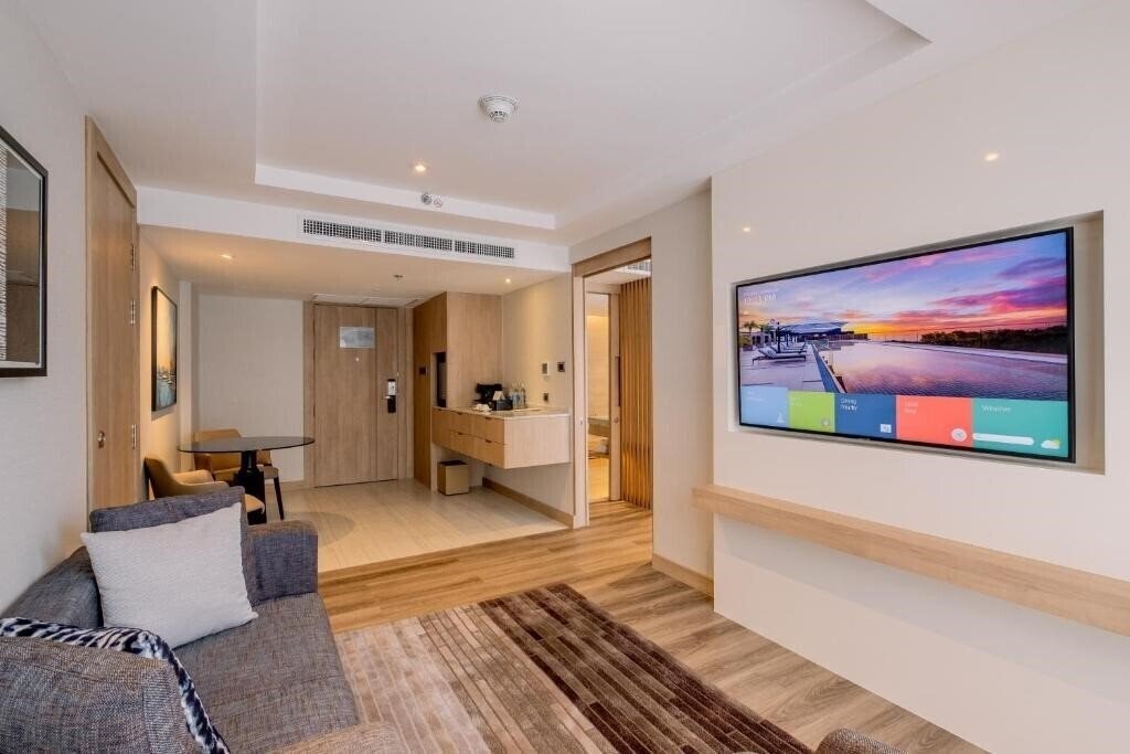 Courtyard By Marriott North Pattaya 4* суреті