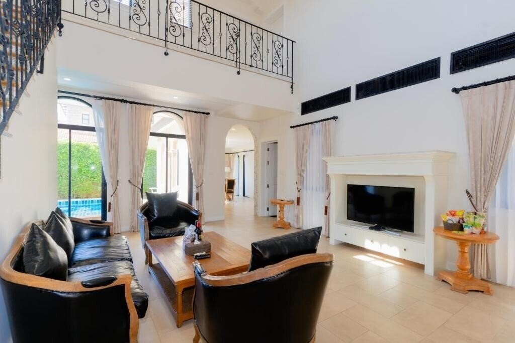 Chivani Pattaya 4* суреті