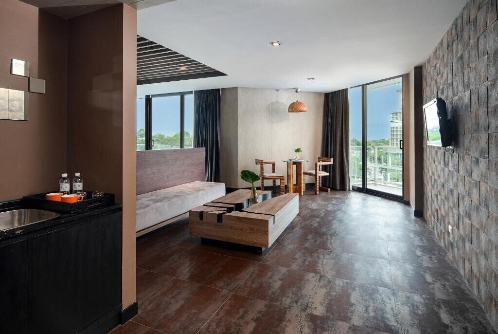 Картинка Tsix5 Quarter 4*