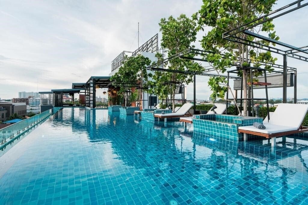 Фото T Pattaya Hotel 4*