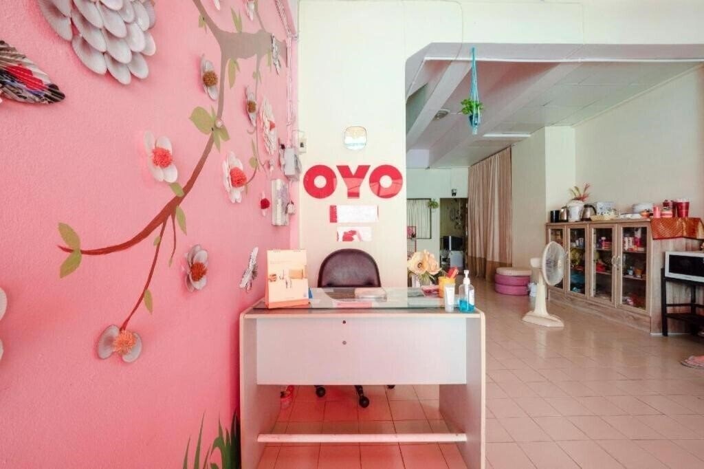 Oyo 1099 Star House отель без категории фотосуреті