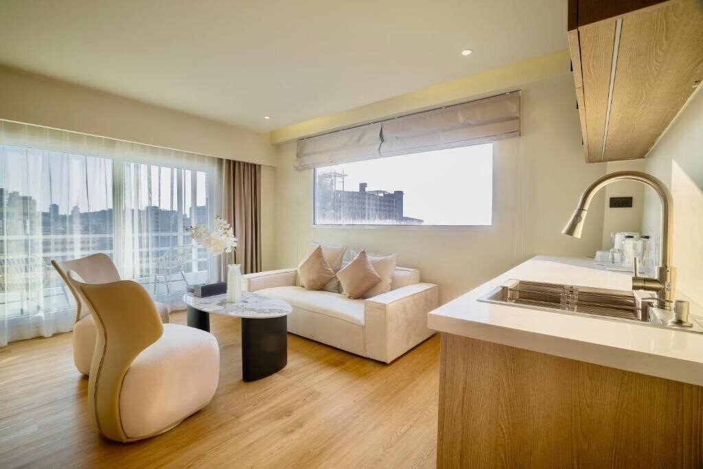 The One Hotel Bay Breeze 3* фотосуреті