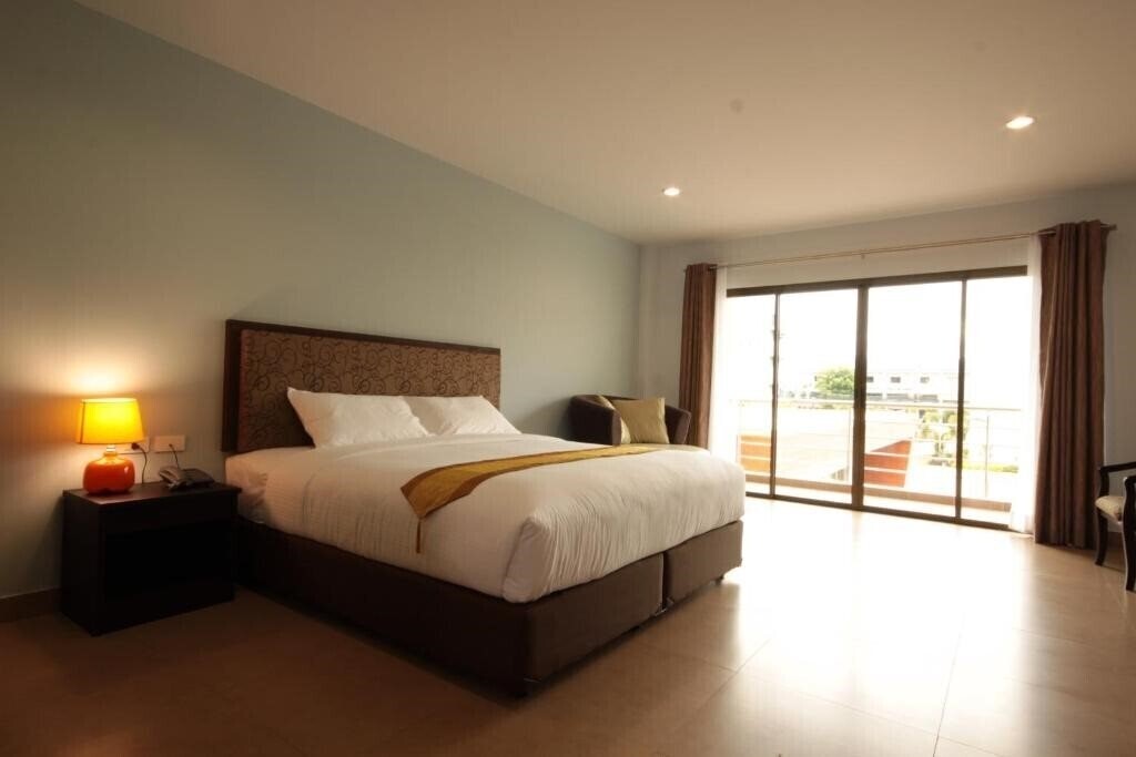 Изображение Paragon Suites Resort 4*