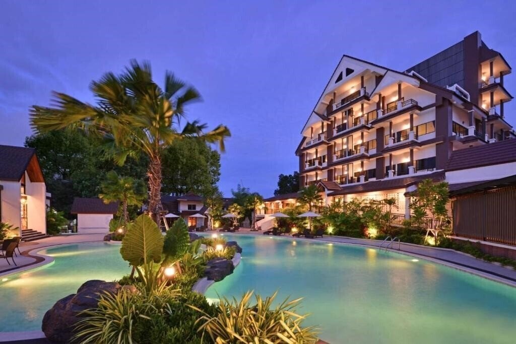 Отель Kastel Pattaya Hotel 4*