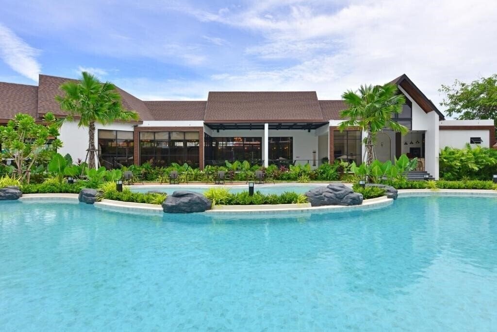 Kastel Pattaya Hotel 3* суреті