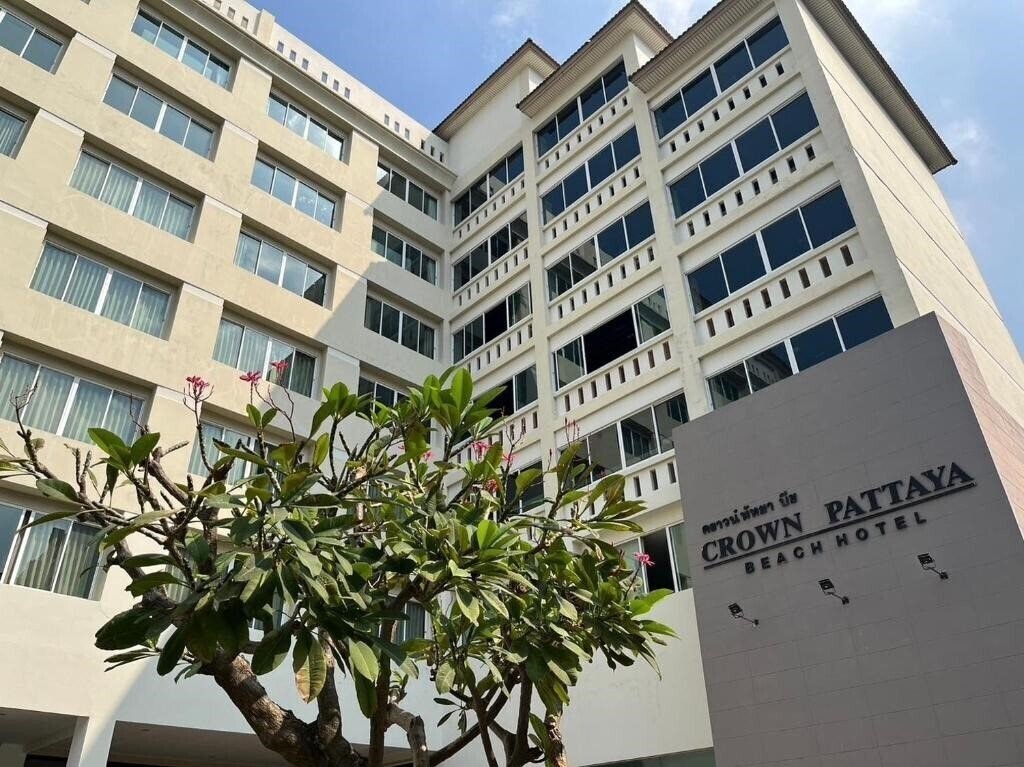 Crown Pattaya Beach Hotel 3* қонақ үйі
