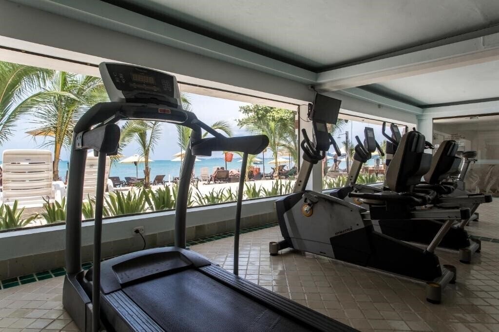 Buri Beach Resort 3* суреті