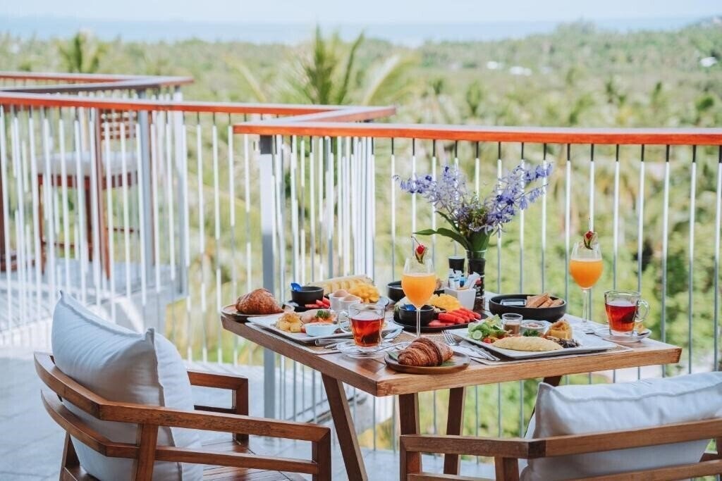 Фото Varivana Resort Koh Phangan 4*