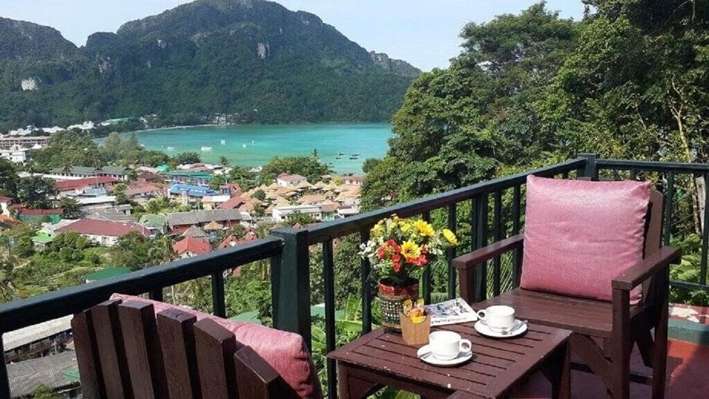 Фото Phi Phi Arboreal Resort 3*