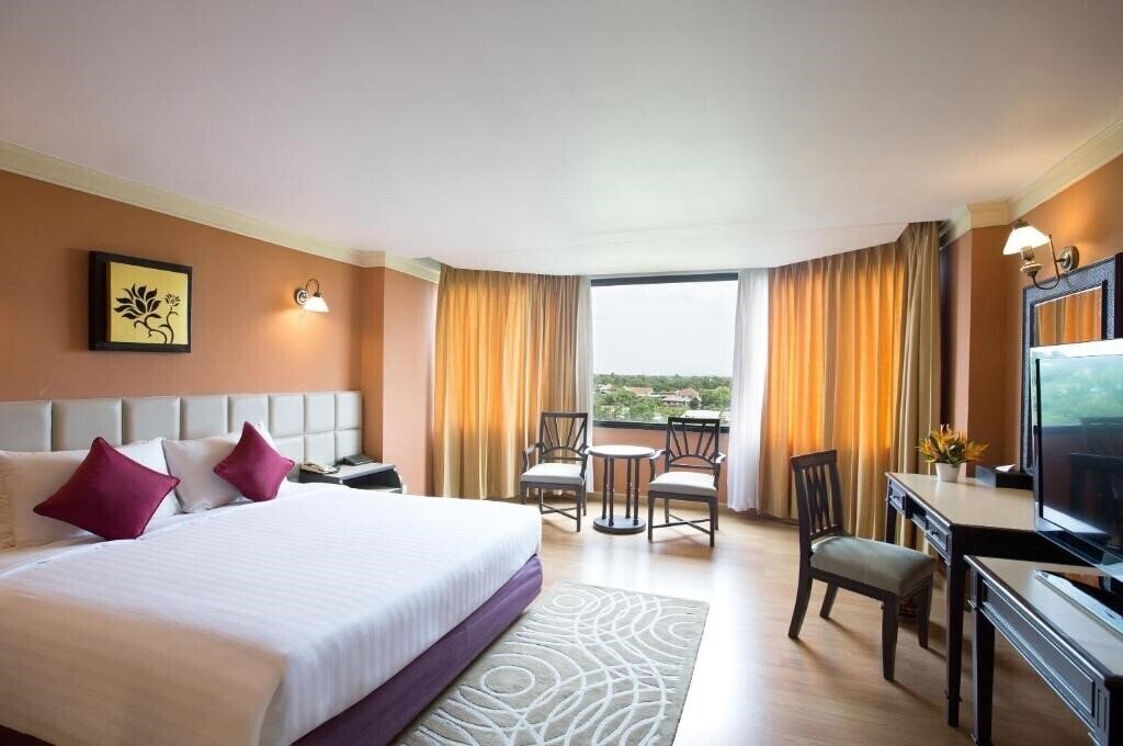Отель Amarin Lagoon Hotel Phitsanulok 3*