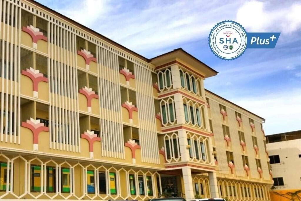 Отель Poonsook Residence Hotel 3*