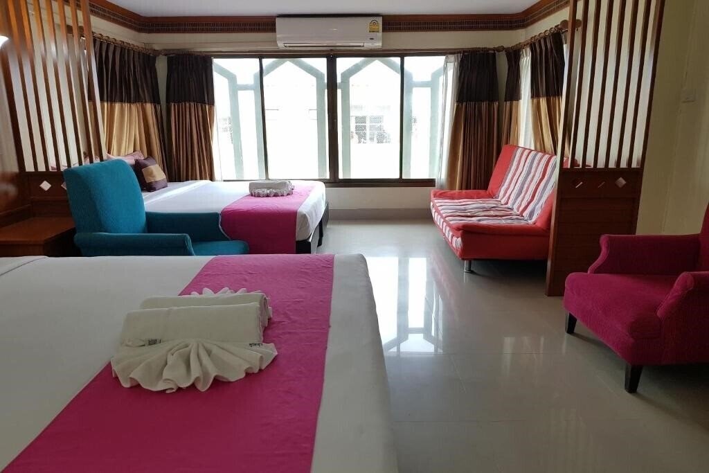 Фото Poonsook Residence Hotel 3*