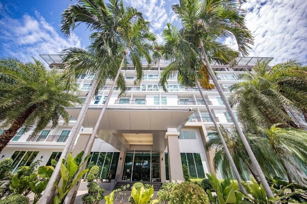 Фото Phavina Hotel Rayong 3*