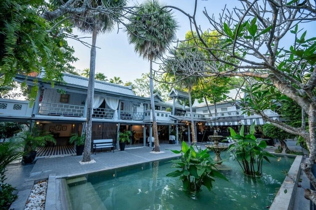 Отель Zantiis Ndol Villas 4*