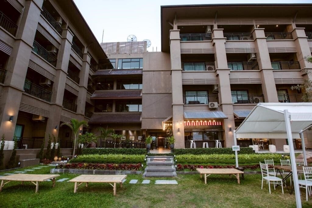 Картинка Brown House Hotel 3*