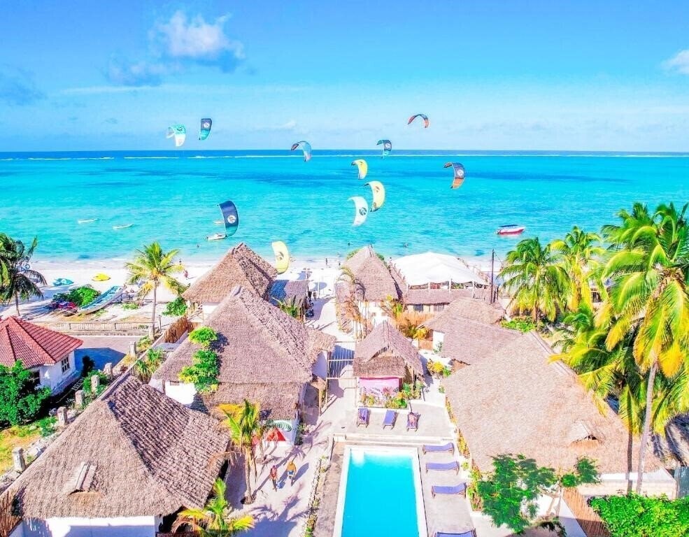 Отель Ananda Beach House 3*