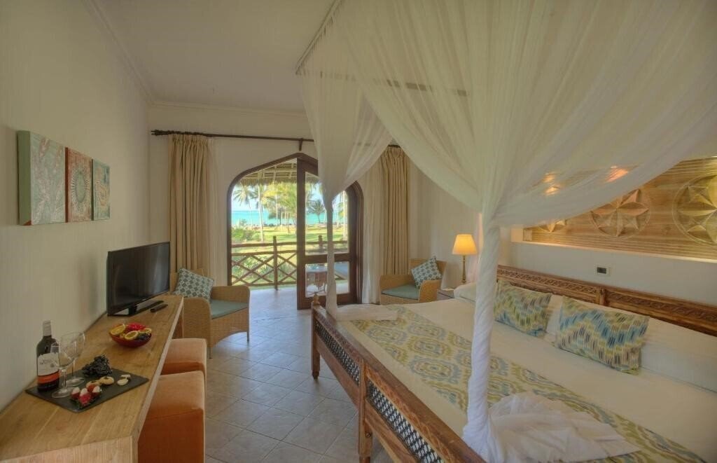 Фото Blue Bay Beach Resort 5*