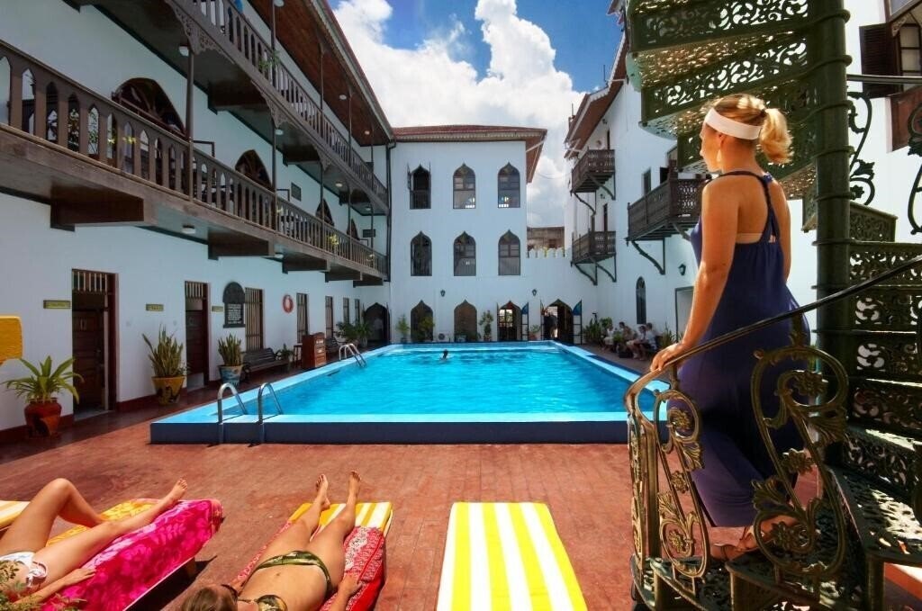 Tembo House 4* қонақ үйі