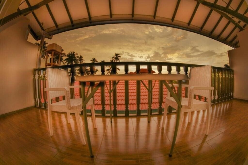 Фотография White Rose Beach Hotel 3*