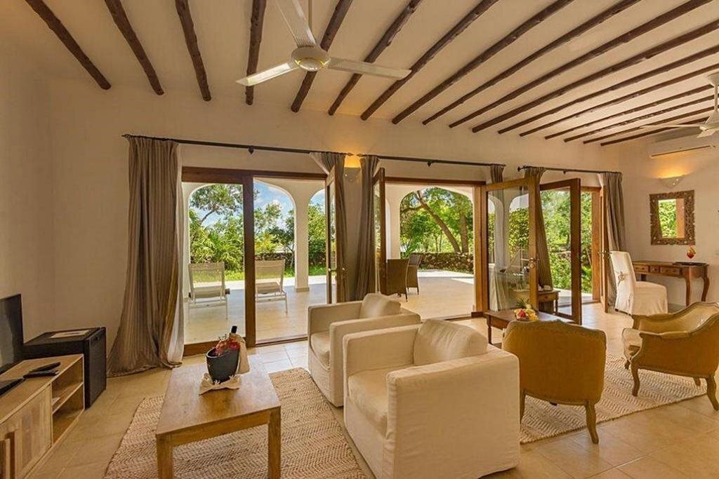 Kono Kono Beach Resort 5* суреті