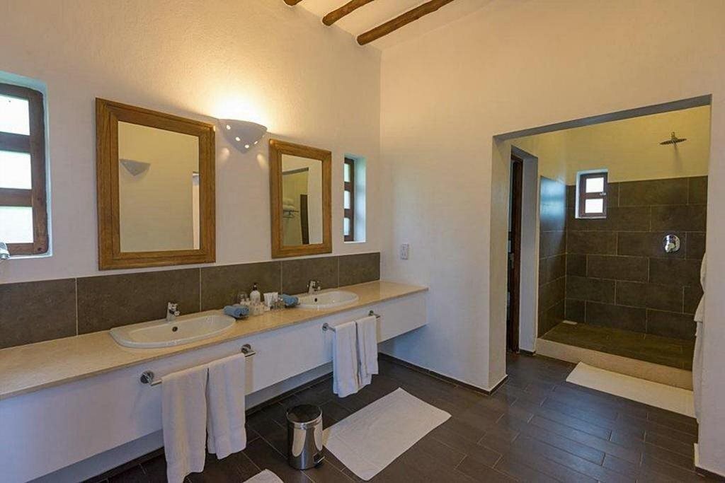 Kono Kono Beach Resort 5* суреті