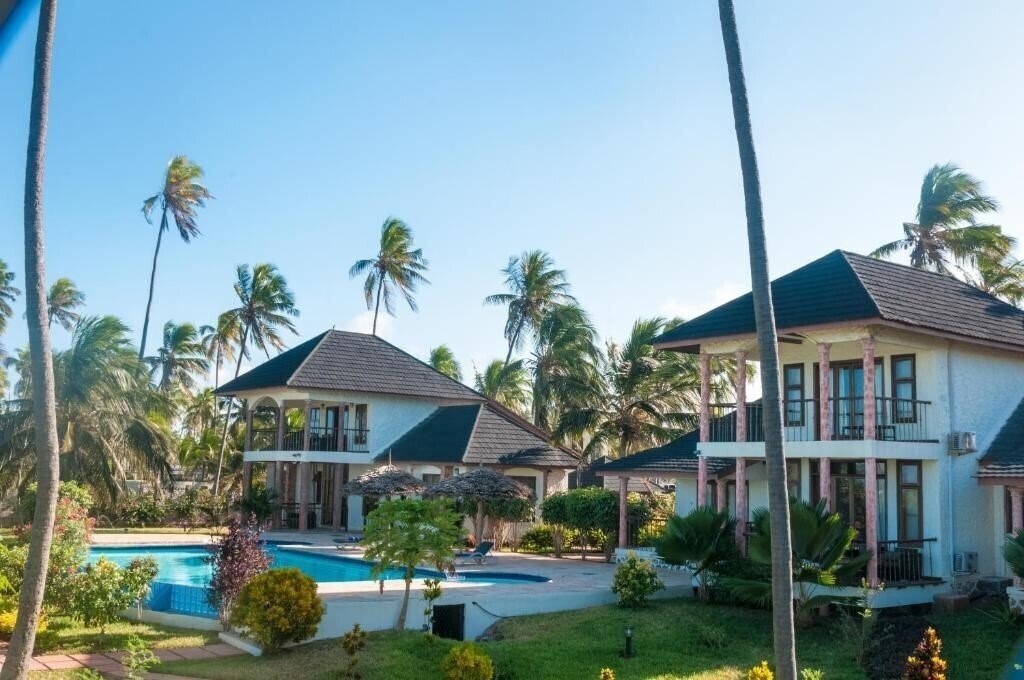 Фото Zawadi Beach Villas 3*