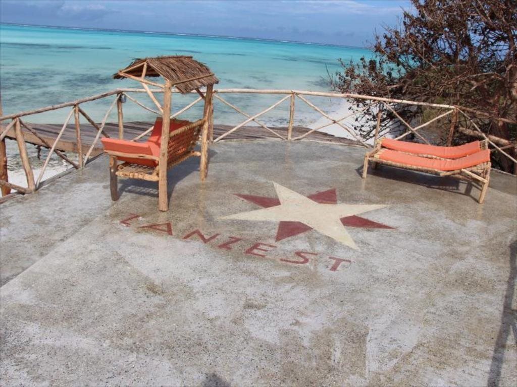 Отель Zanzest Beach Bungalows 3*