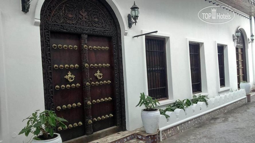 Tausi Palace Hotel 4* фотосуреті