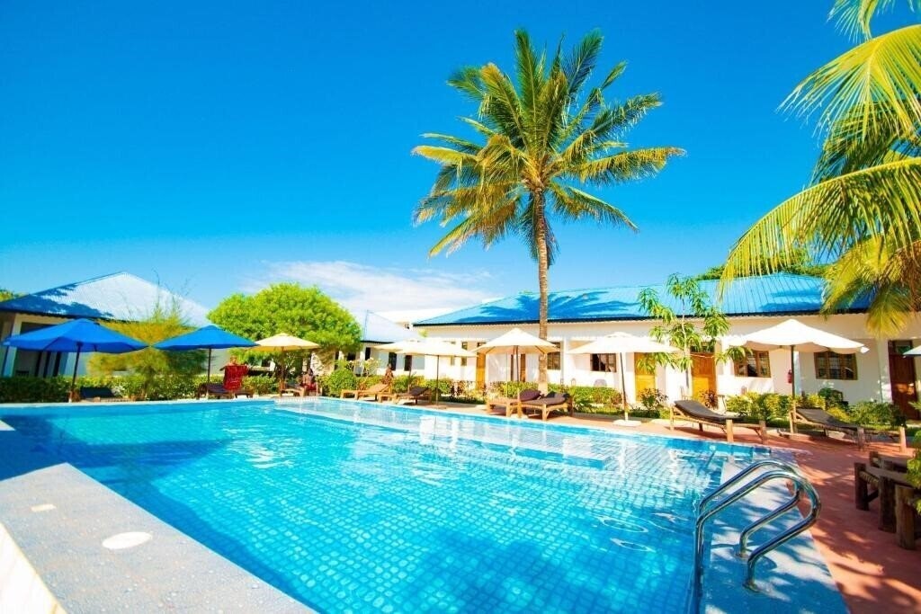 Отель Kigwedeni Villas 3*