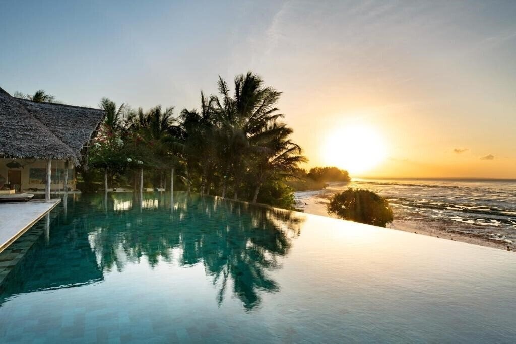 Отель Qambani Luxury Resort 5*