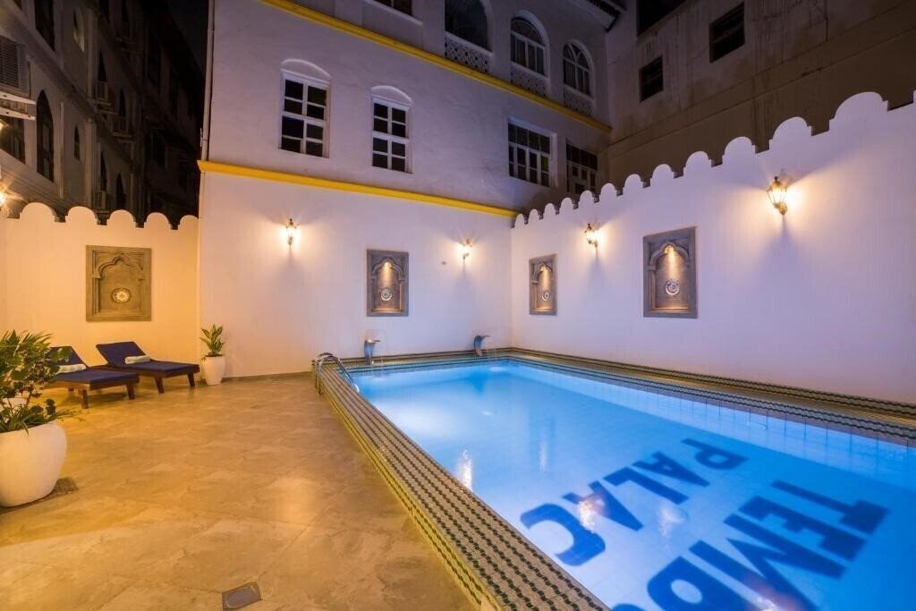 Tembo Palace Hotel 4* қонақ үйі